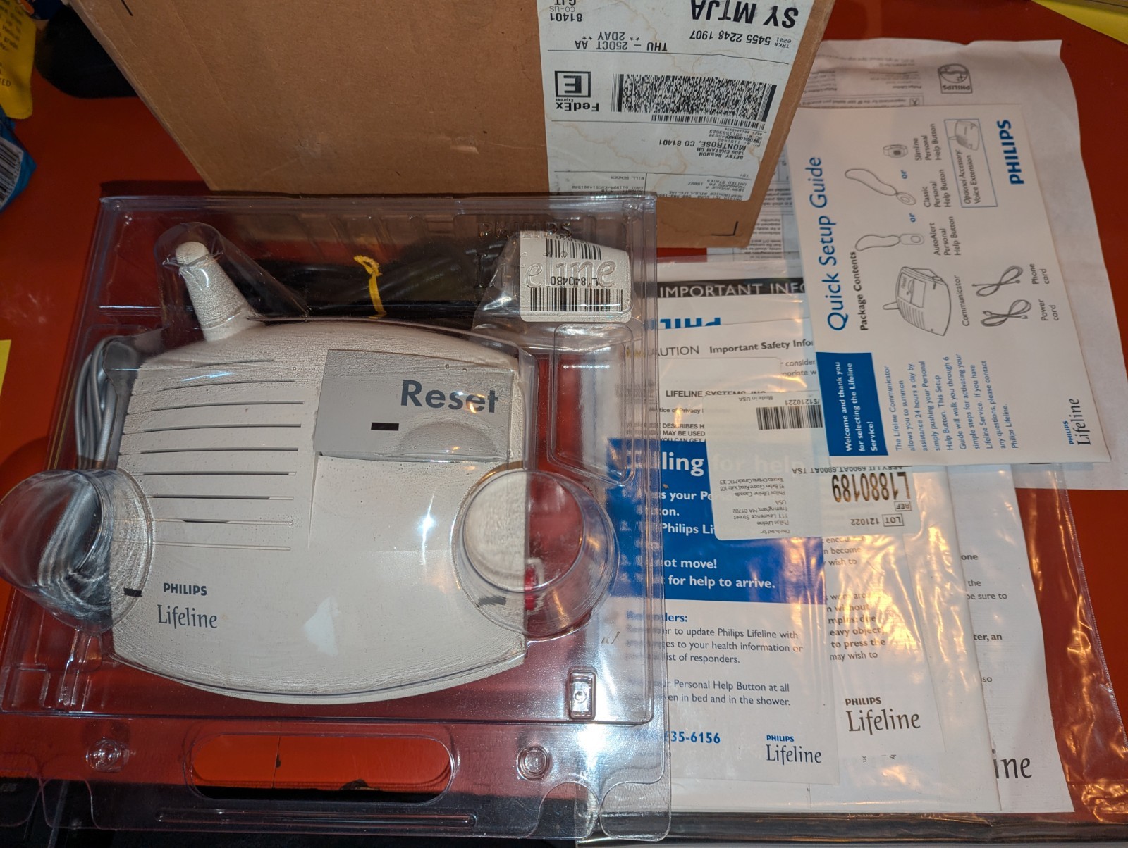 Philips Lifeline Medical Alert Service Model 6900AT NEW-Opened Box