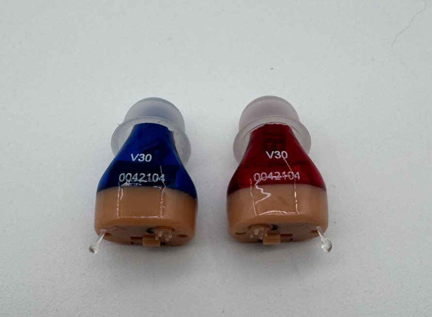 Audious Rechargeable Hearing Aid Device With Charger Set