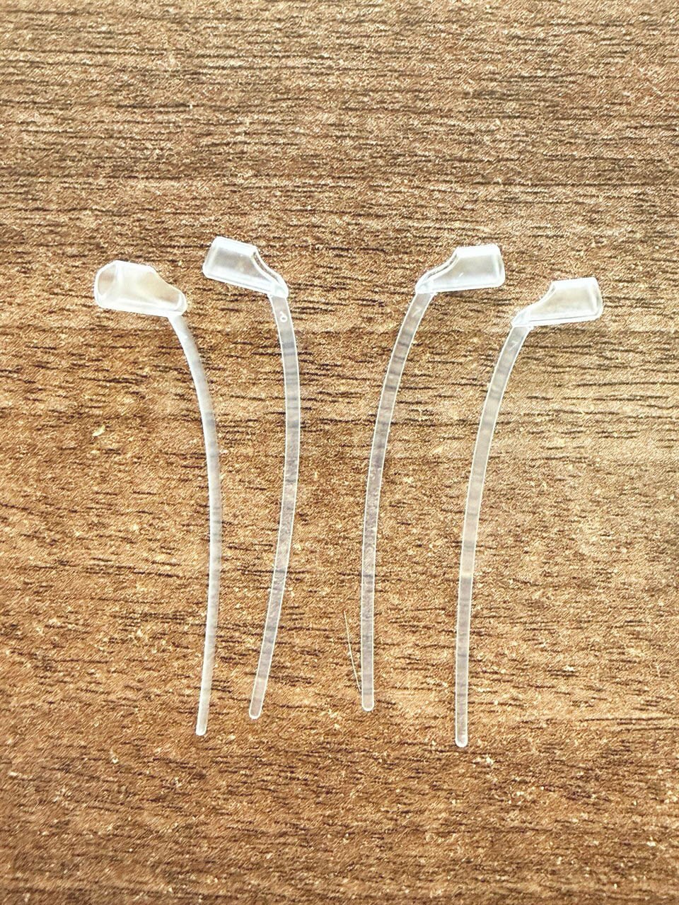 4 pcs New Oticon miniFit Ear Grips for MiniFit Receivers. Size 85dB Speakers