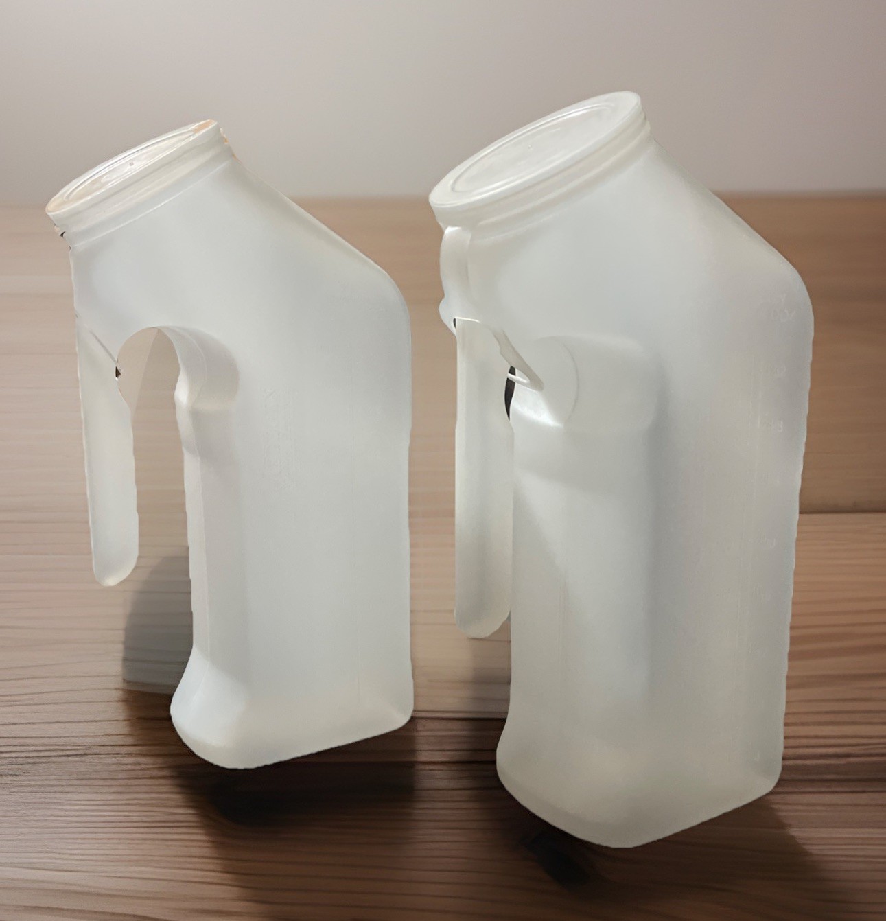 (Lot Of Two) Medegen Medical Male Urinal 1 Quart / 1000 mL With Cover