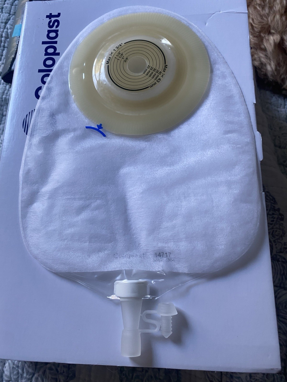 coloplast 14717 Assura Urostomy Pouch Box 10