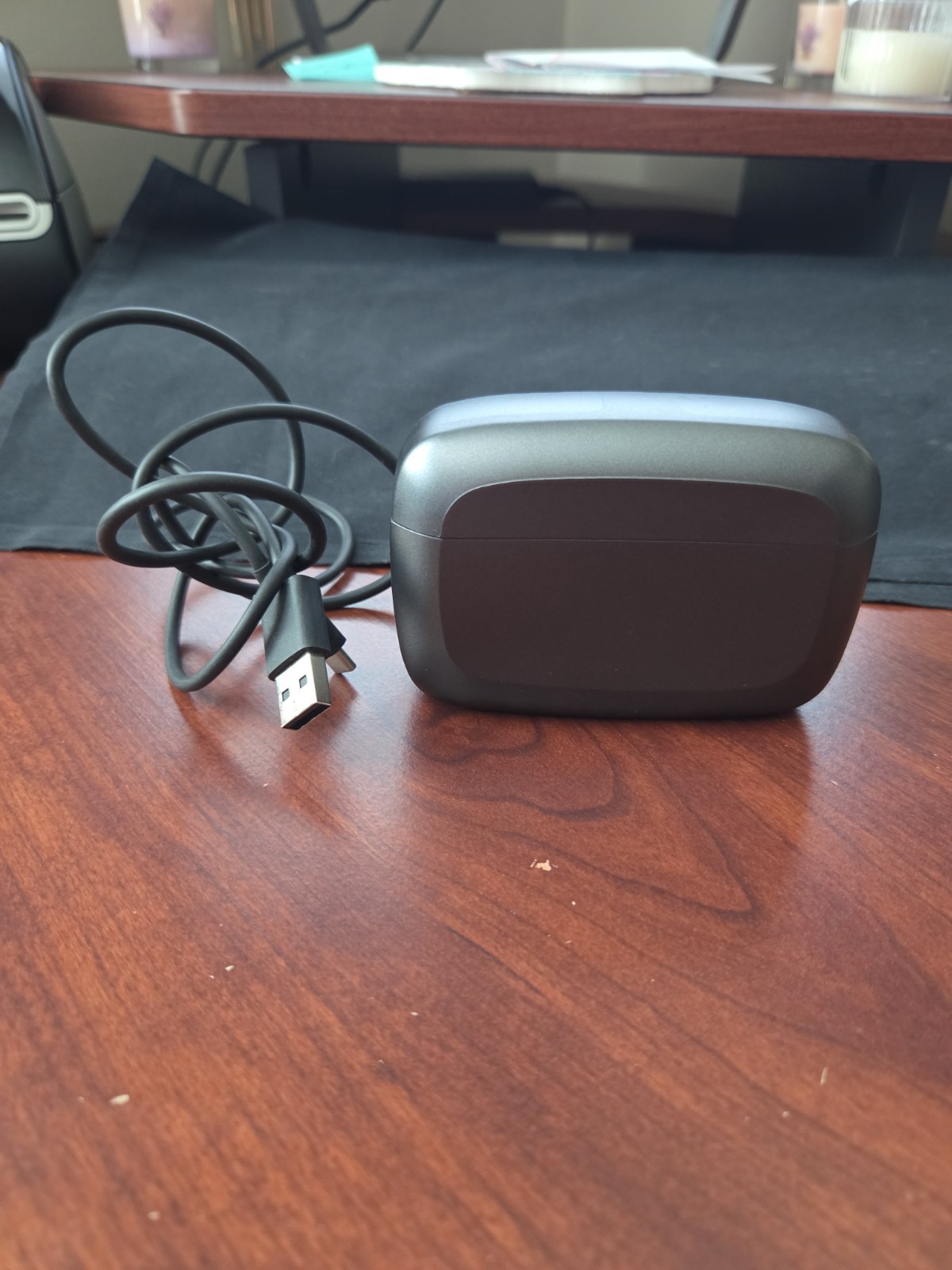 RESOUND HEARING AID MODEL C-1 RECHARGEABLE CASE PREOWNED POWERS ON WITH CABLE