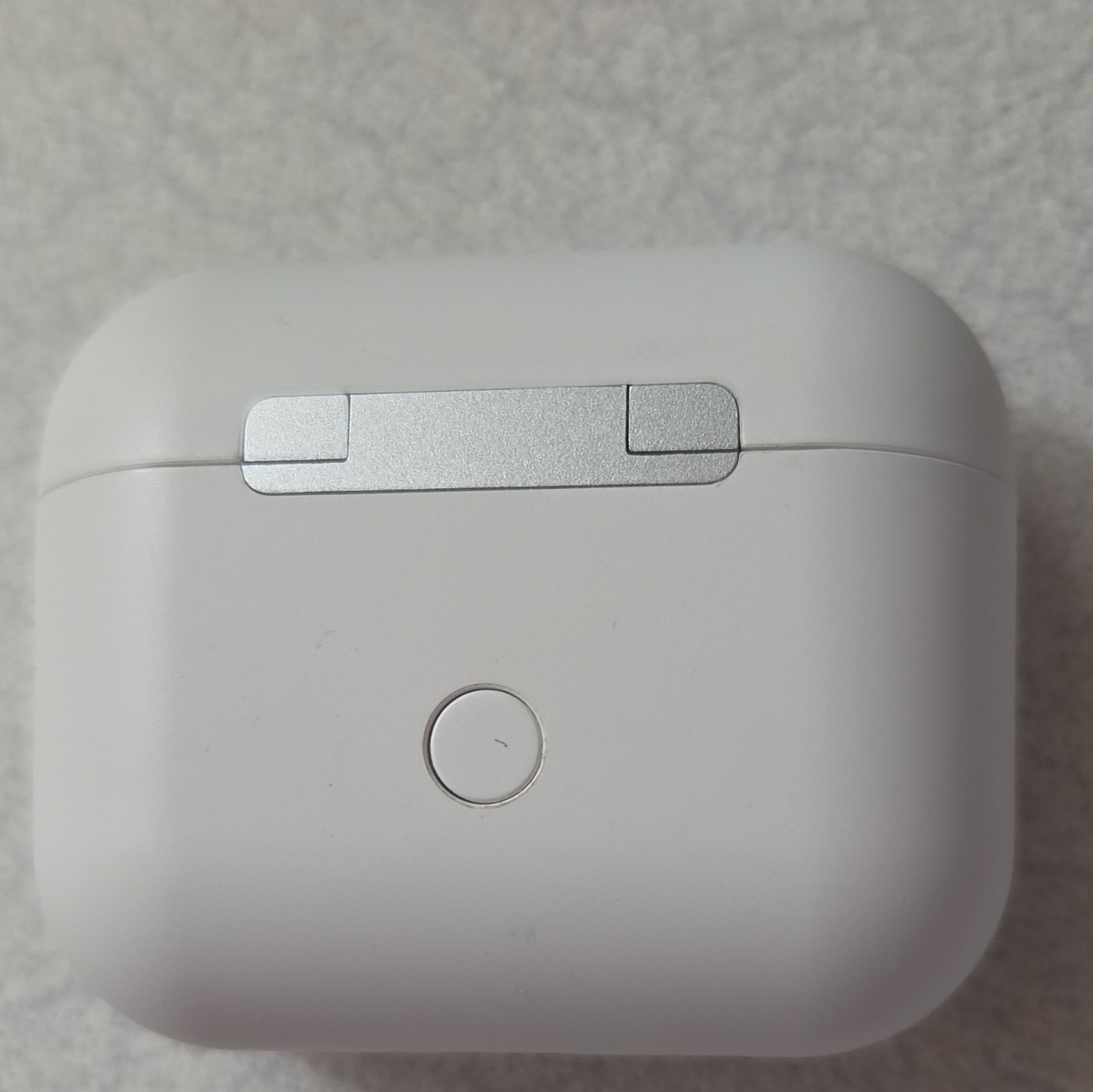 Audien Hearing ITE Rechargeable Hearing Amplifier White/Beige w/ Charging Case