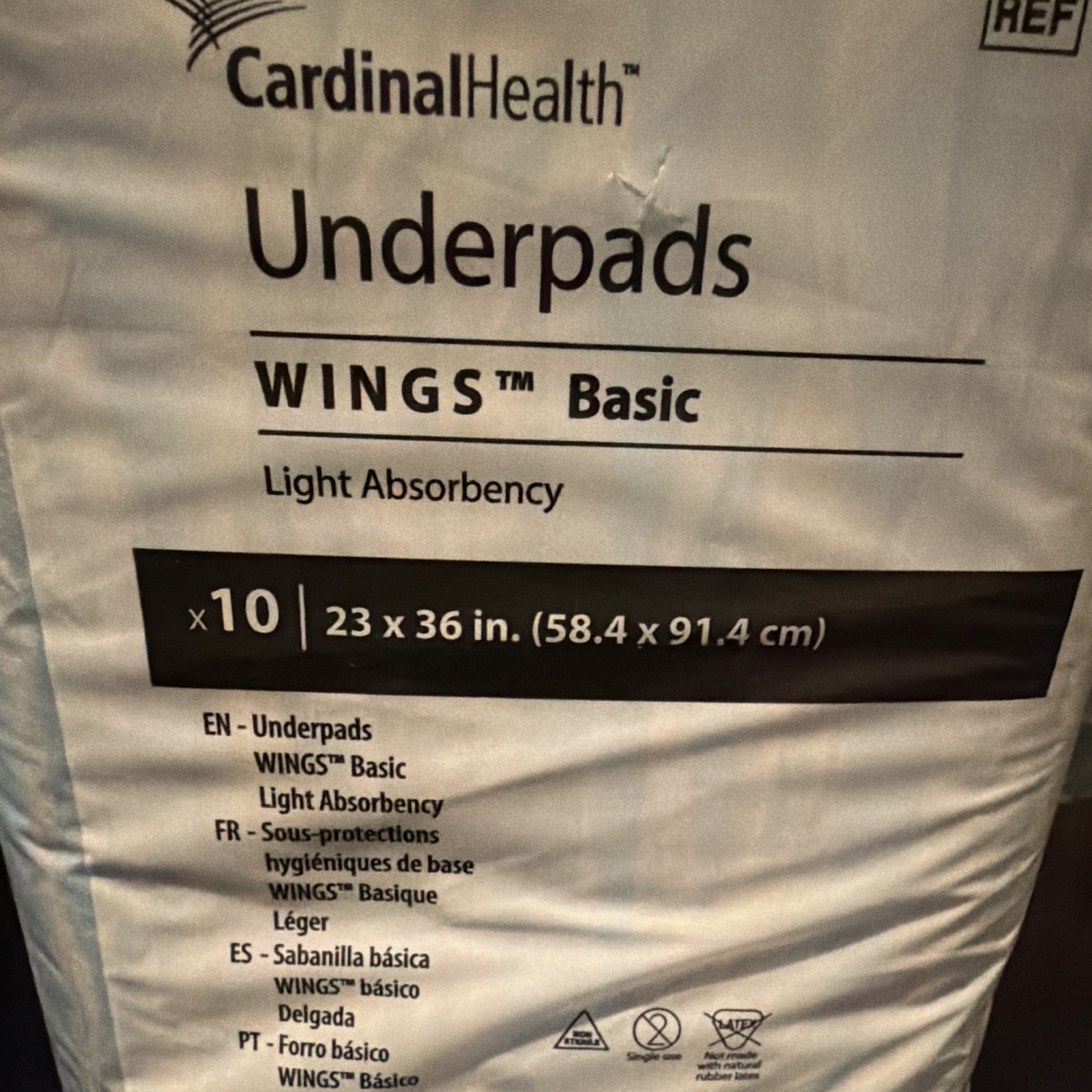 Cardinal Health WINGS Basic Underpads Light Absorbency 23 x 36 in, 10 Count