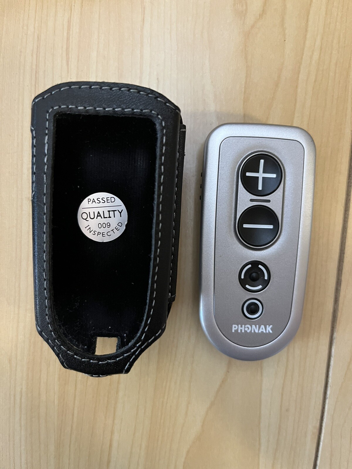 Phonak LR03 Pilot One Hearing Aid Remote Control With Black Clip On Case