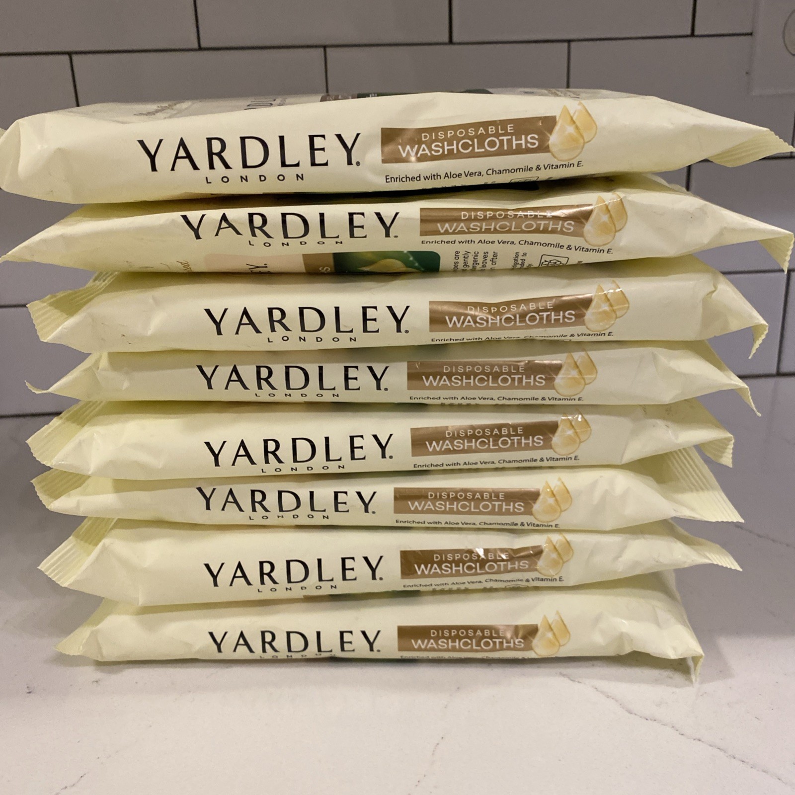 144 YARDLEY LONDON Disposable Washcloths 8 Sealed Packs of 18