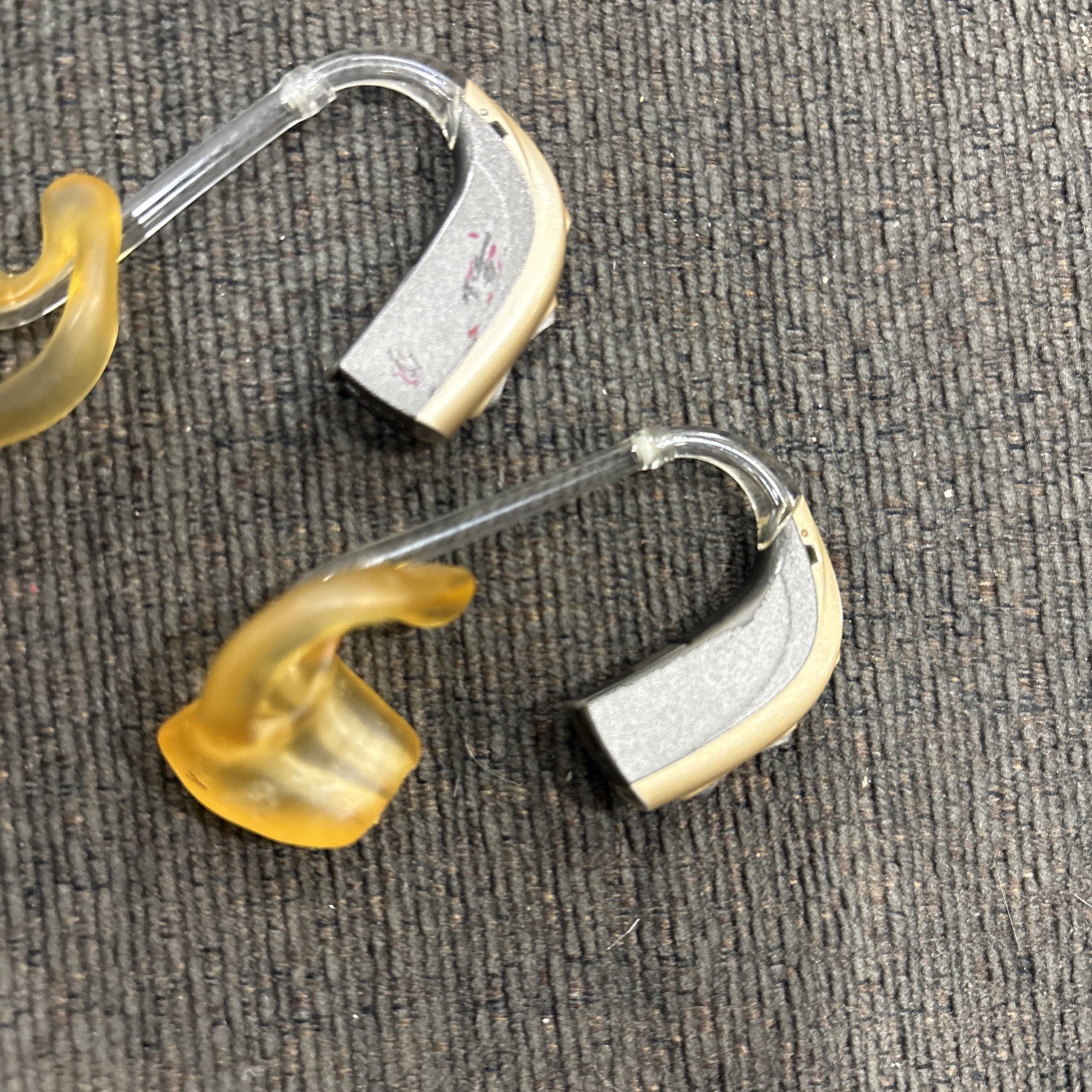 BERNAFON AR9 CP HEARING AIDS NOT TESTED NO ACCESSORIES AS-IS