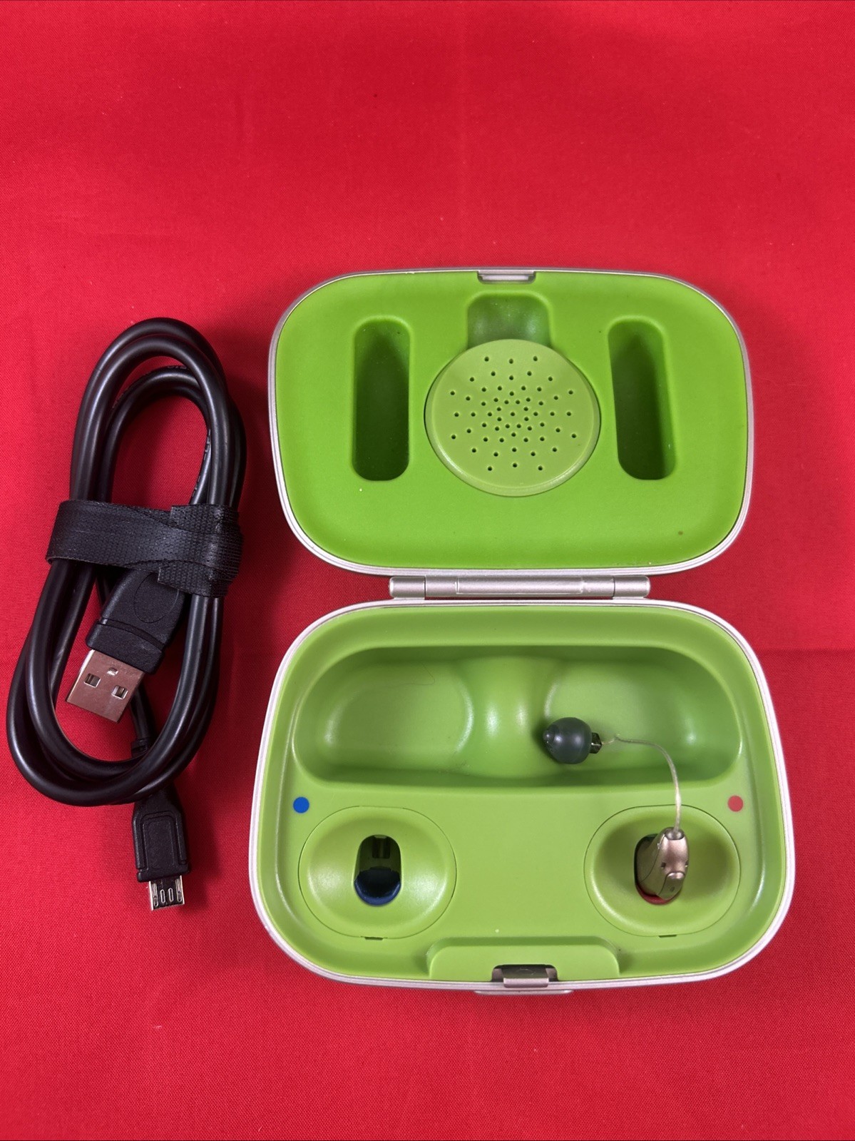 Phonak Audeo M30-R Hearings Aid LEFT SIDE ONLY With Charging Case