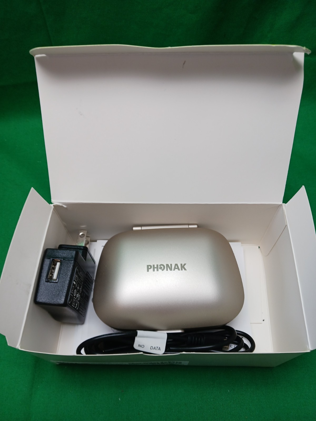 Phonak Hearing Aid Charger Case RIC With Power Supply & USB Cord