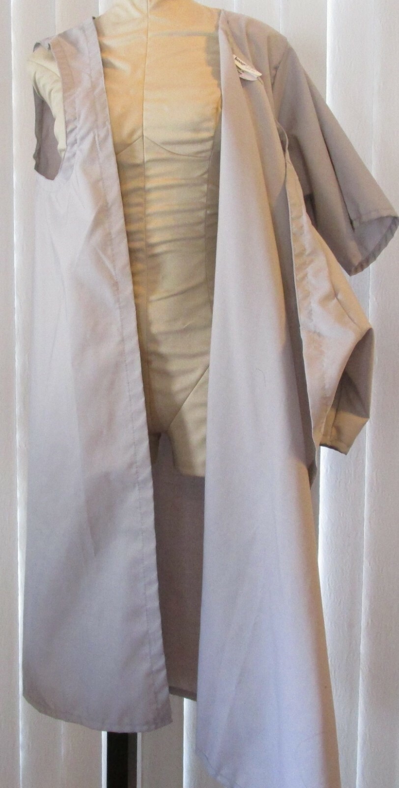 12 pc Hospital Patient 3 Armhole Exam Gown Gray 42″ length Reusable Quality