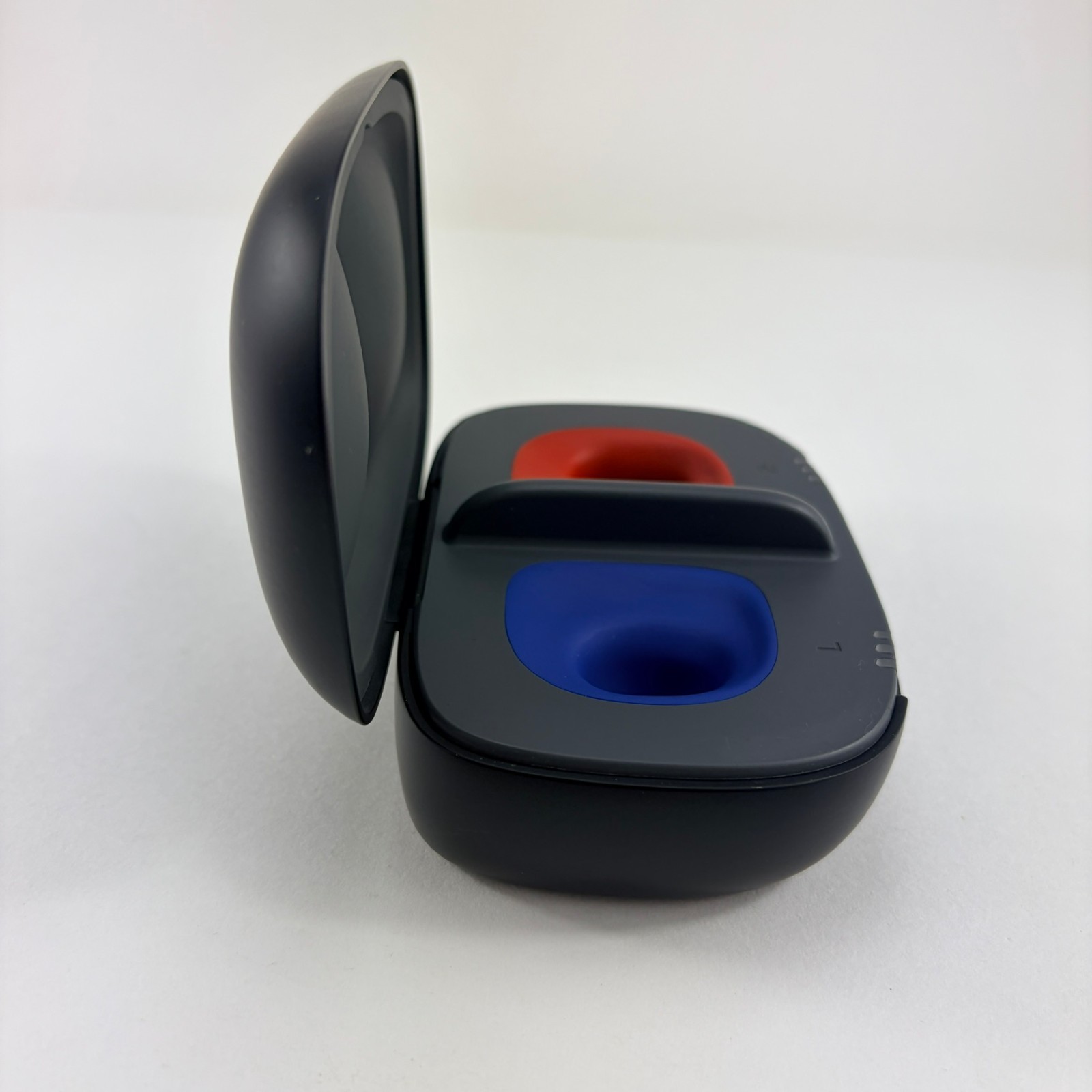 Connexx Custom Charger Station Black USB-C Port Portable Hearing Aid Charger