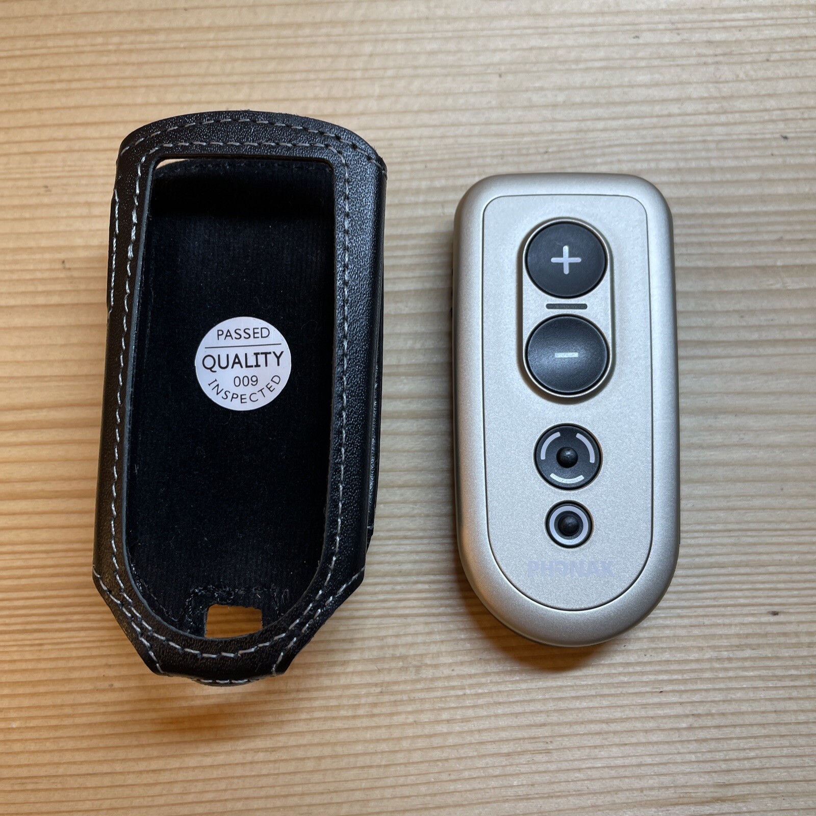 Phonak LR03 PilotOne II 2 Hearing Aid Remote Control With Black Clip On Case
