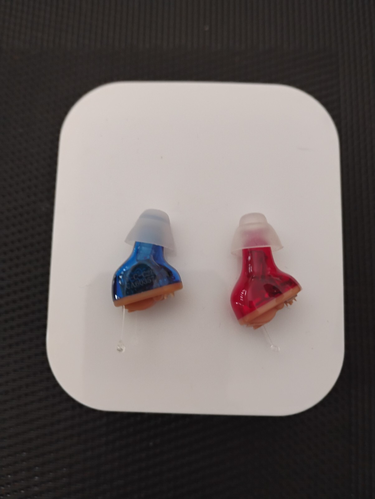 TWO MINI DIGITAL IN EAR CIC HEARING AIDS, NOISE REDUCTION 3 SMART PROGRAMS