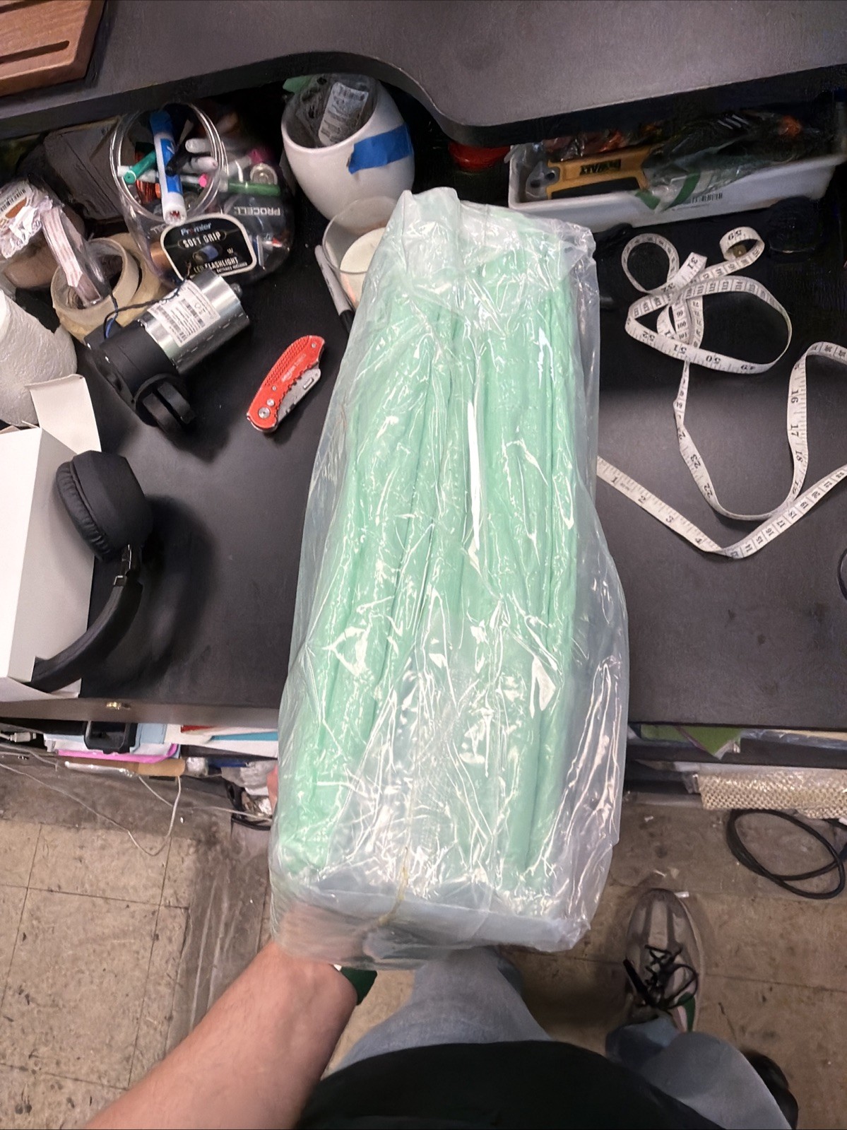 H-9. 4 Pack 36” x 54” Extra Heavy Absorbency Washable 4 – 36″ x 54″, Green
