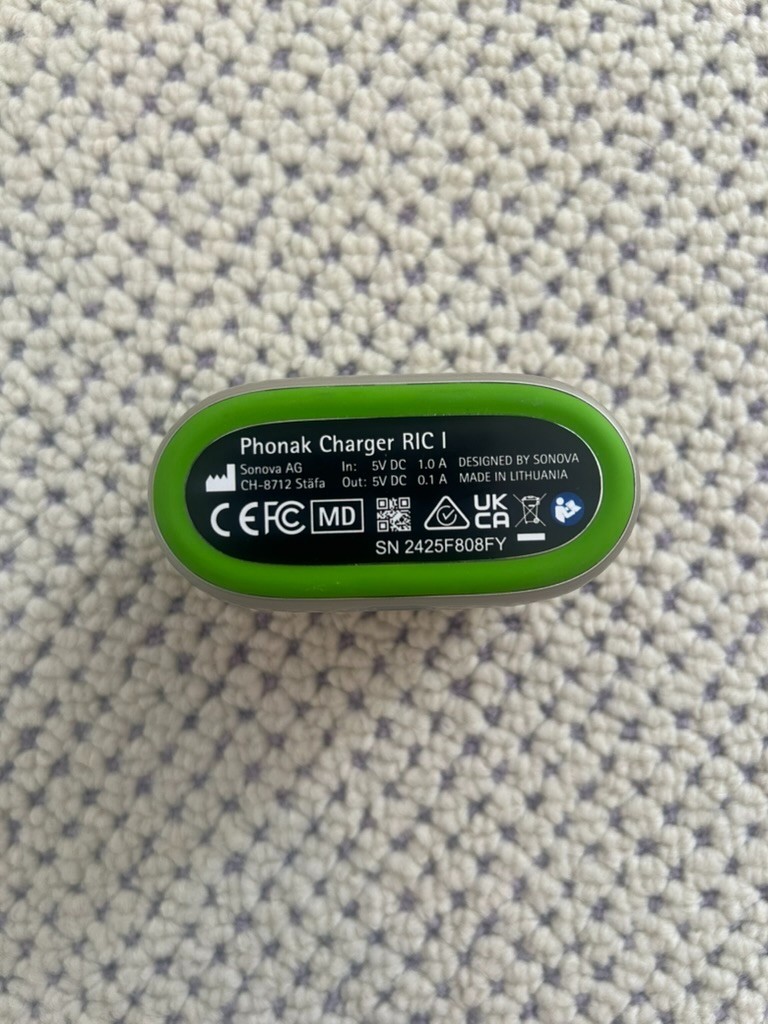 Phonak Audéo I90-R (Left) + CROS 1 (Right) CROS System w/ Charger Bundle