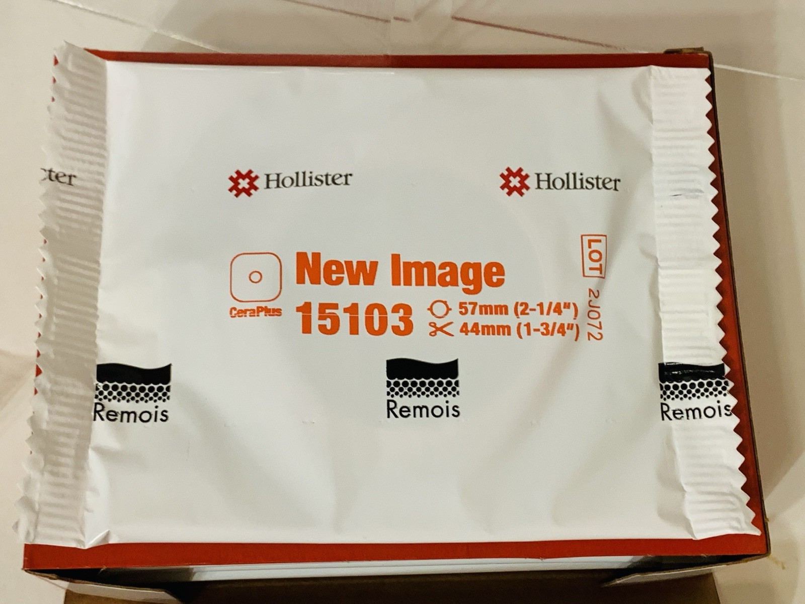 2 BOXES Hollister CeraPlus 15103 New Image 2-Pc Ostomy Skin Barrier 2-1/4″