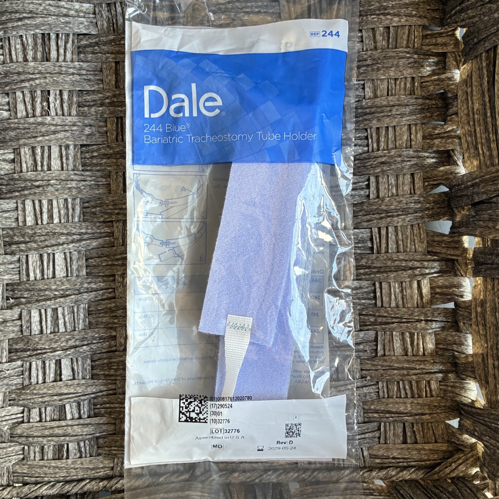 DALE 244 BLUE BARIATRIC TRACHEOSTOMY TUBE HOLDER LOT#32776 GTIN #00817612020780