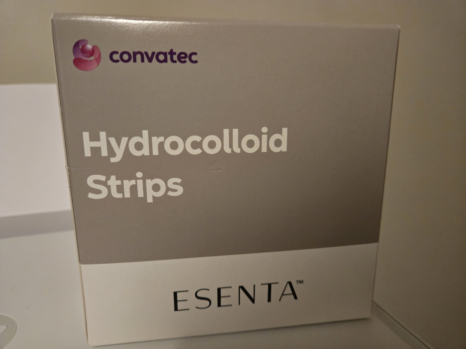 1 Sealed Box 80 Count Convatec 423826 Esenta Thin Curve Strips 3 X 9cm