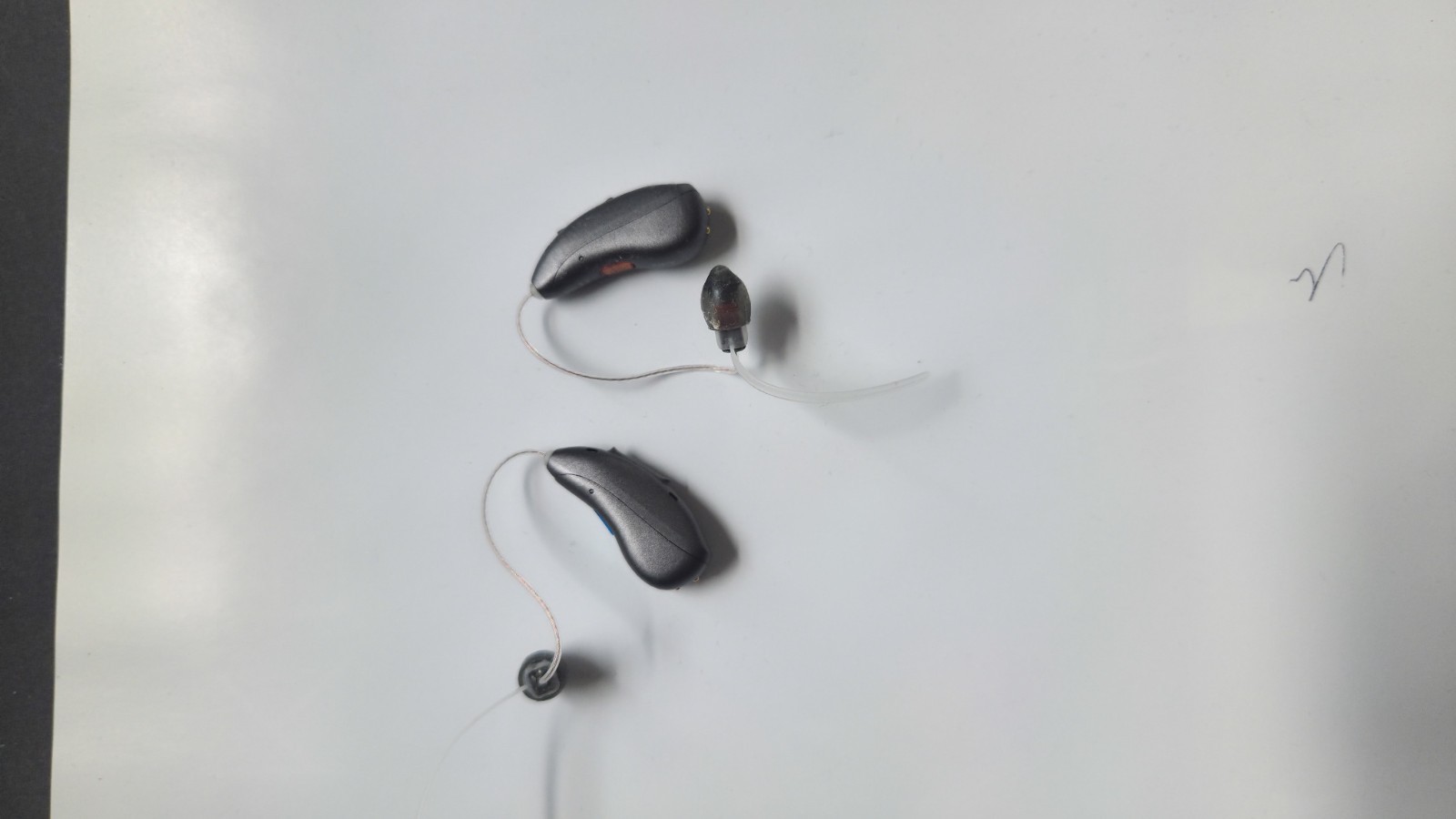 PHONAK AUDÉO I30-R Pair with charger, Brand New. Color Dark Gray with Charger