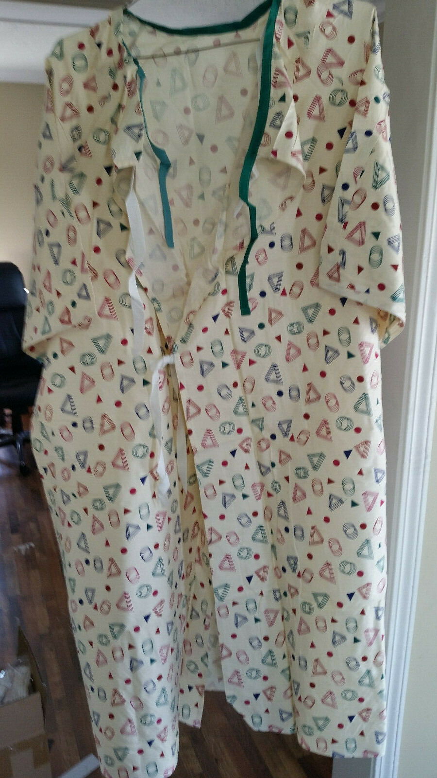 3XL Bariatric Patient Gown – Pack of 12 (1 Doz)