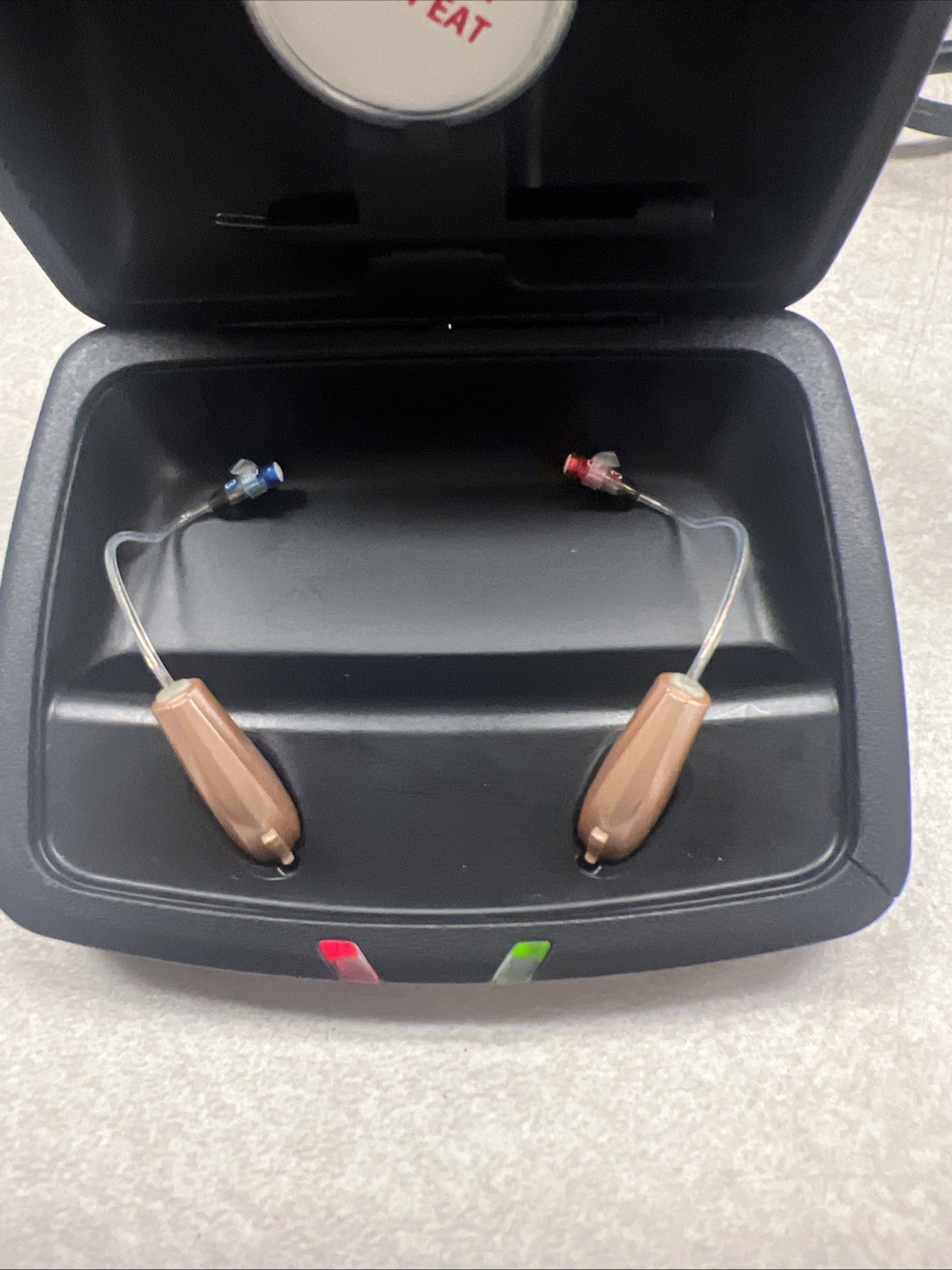 Starkey Muse IQ 1000 RIC R Rechargeable Hearing Aids with Charger AS IS Read Des