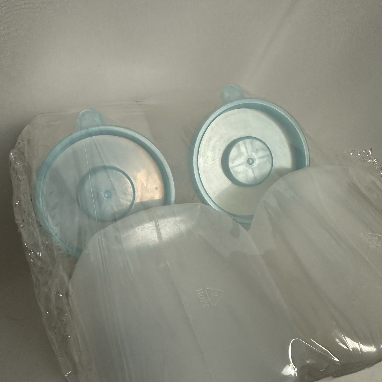 MedVance- Urinals for Men 1000ml with Glow in The Dark Spill Proof Lid 4pk