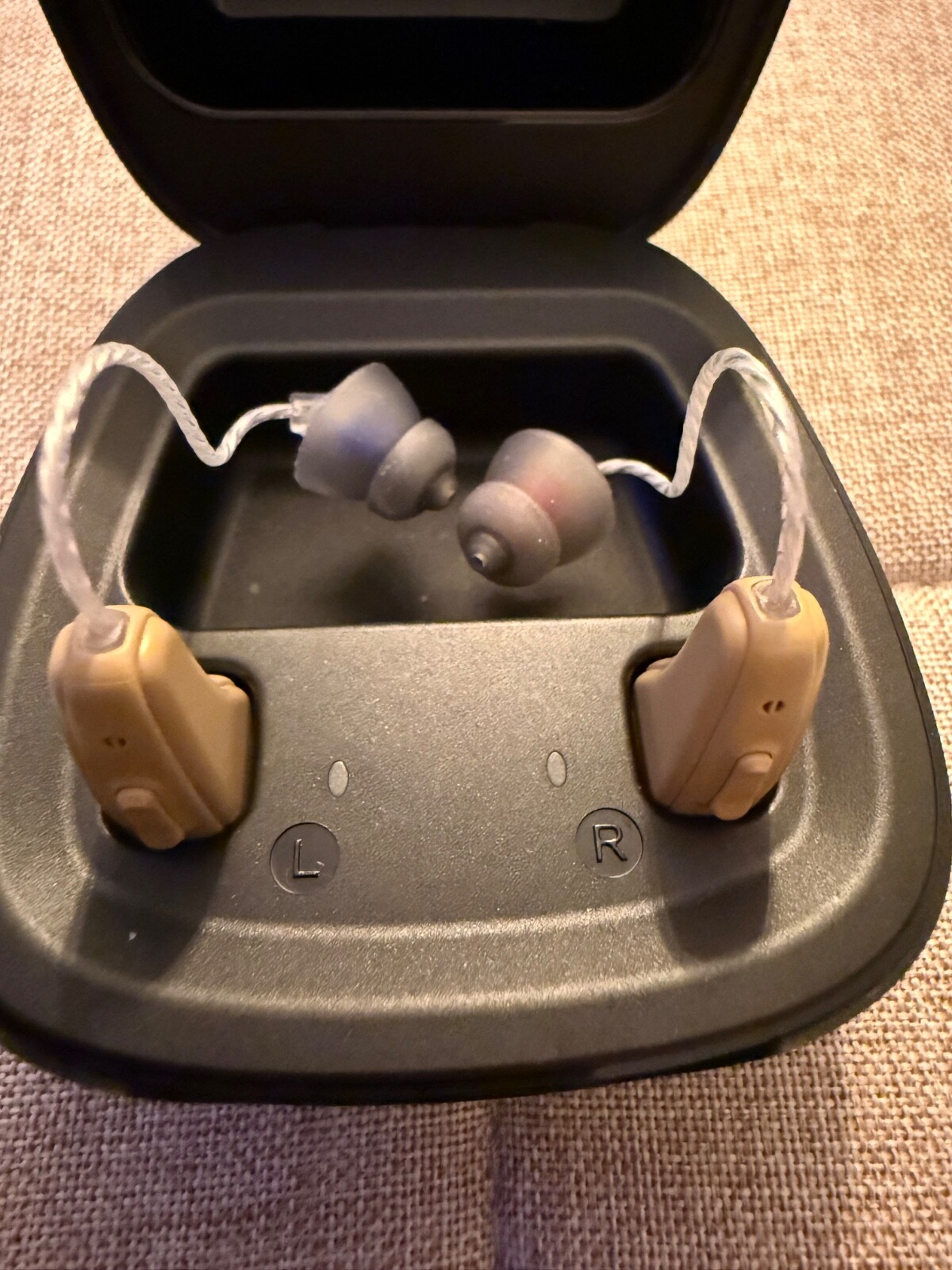 Hearing Aids, w/Noise Cancelling, Amplifier, Model: M2231