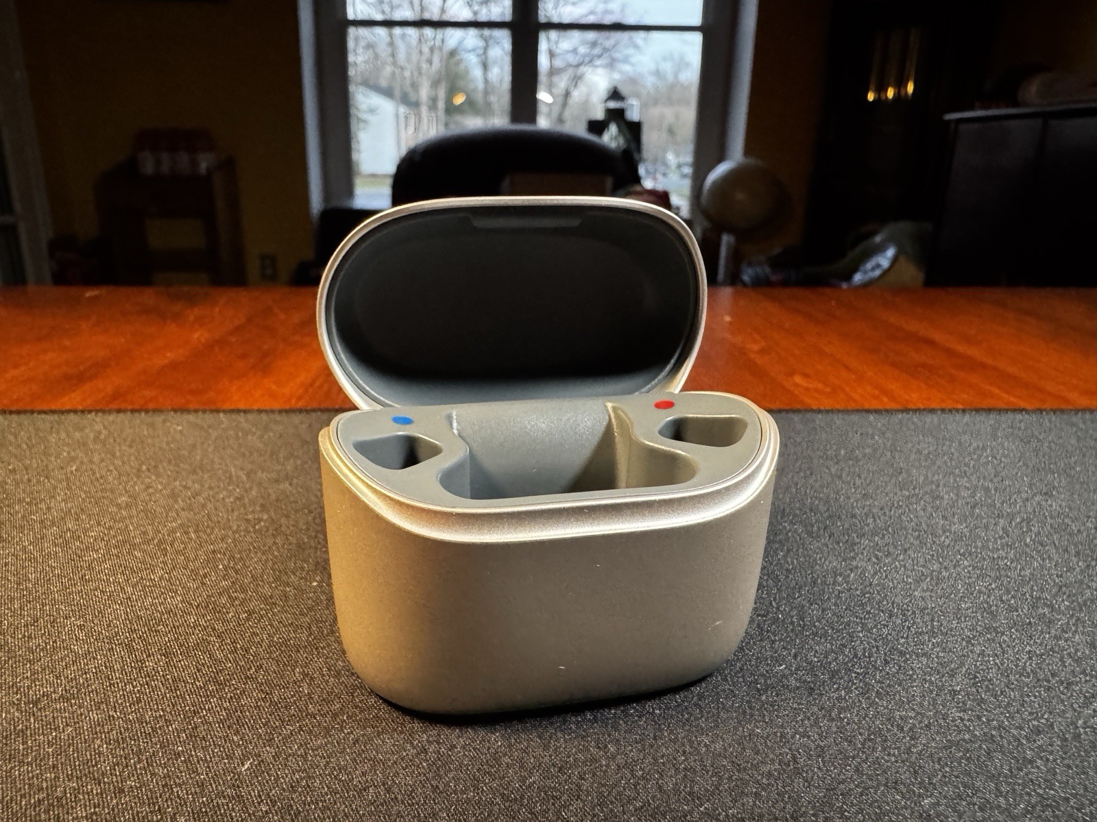 Phonak Hearing Aid Charger wireless Charging Case (Lumity), BRAND NEW in Box!
