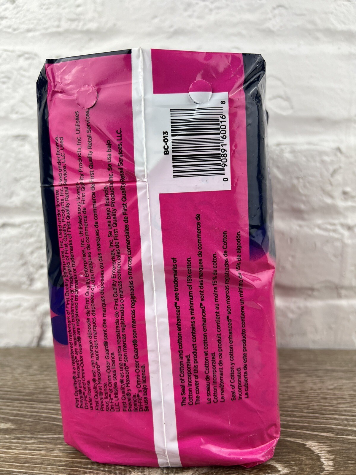 Prevail Incontinence Bladder Control Daily Pads Women Long Moderate 16 Count New