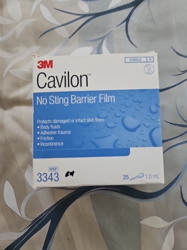 box of 25 3M Cavilon No-Sting Barrier Film with Wand, #3343, Exp 3/2028