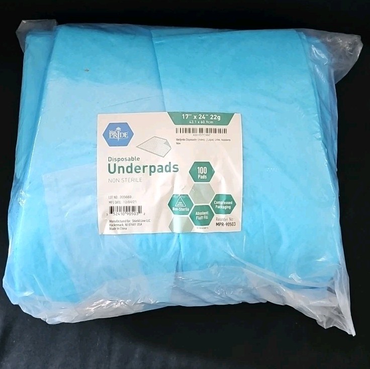 Medpride Disposable Underpads 17 X 24 (100-Count) Incontinence Pads Bed Cov