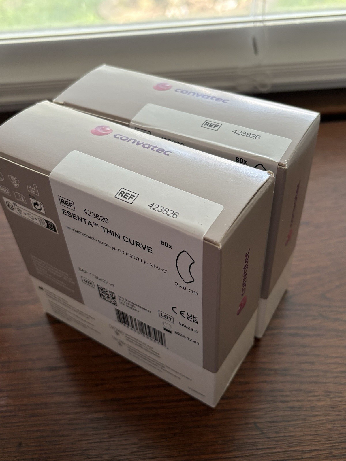 2 Sealed Boxes 160 Count Convatec 423826 Esenta Thin Curve Strips 3x9cm Exp 2030