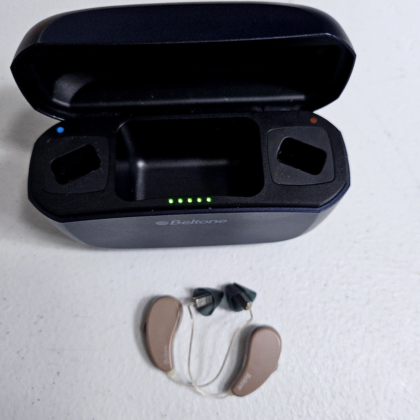 PARTS ONLY Beltone Amaze AMZ963-DRWC Model Hearing Aids w/ C-1 Charging Case