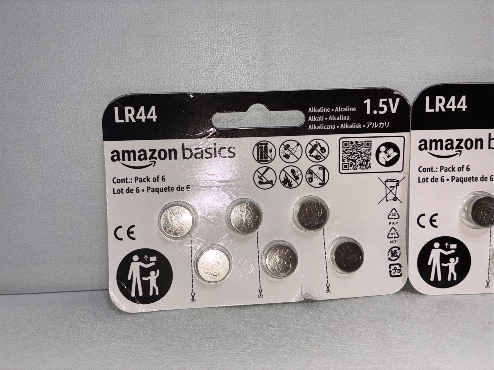Amazon Basics 6-Pack LR44 Alkaline Button Coin Cell Battery, 1.5 6 Count