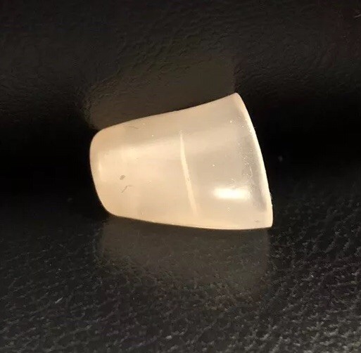 5 miniFit Grip Tips For Oticon Receivers. Size Small Non-Vented. Left Ear.