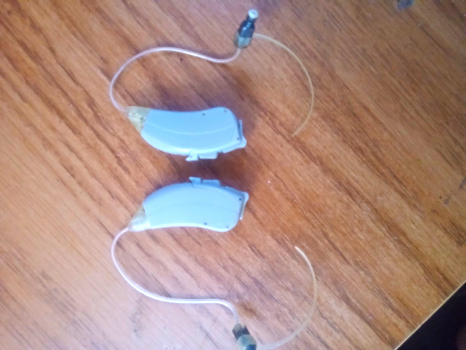 Unitron Latitude 4 Moxi 13 White Behind the Ear (BTE) Hearing Aid Pair
