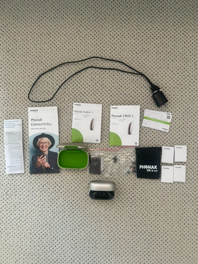 Phonak Audéo I90-R (Left) + CROS 1 (Right) CROS System w/ Charger Bundle