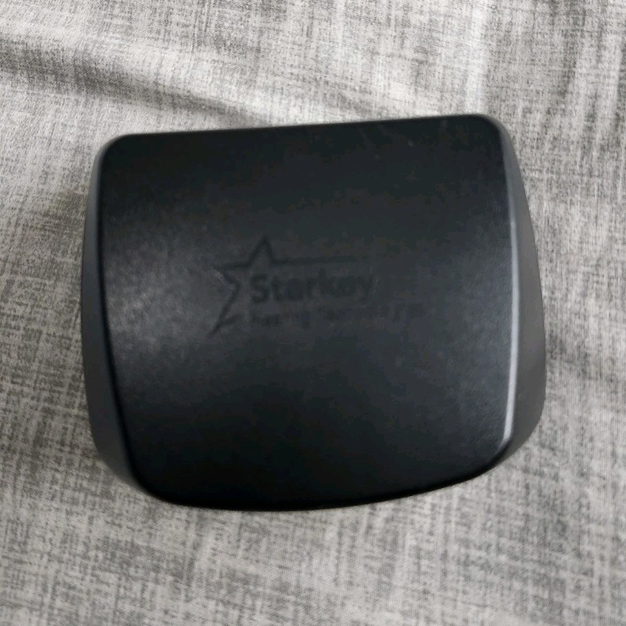Starkey Hearing Aid Charger Case Model 730 Rechargeable with Cleaning Tool