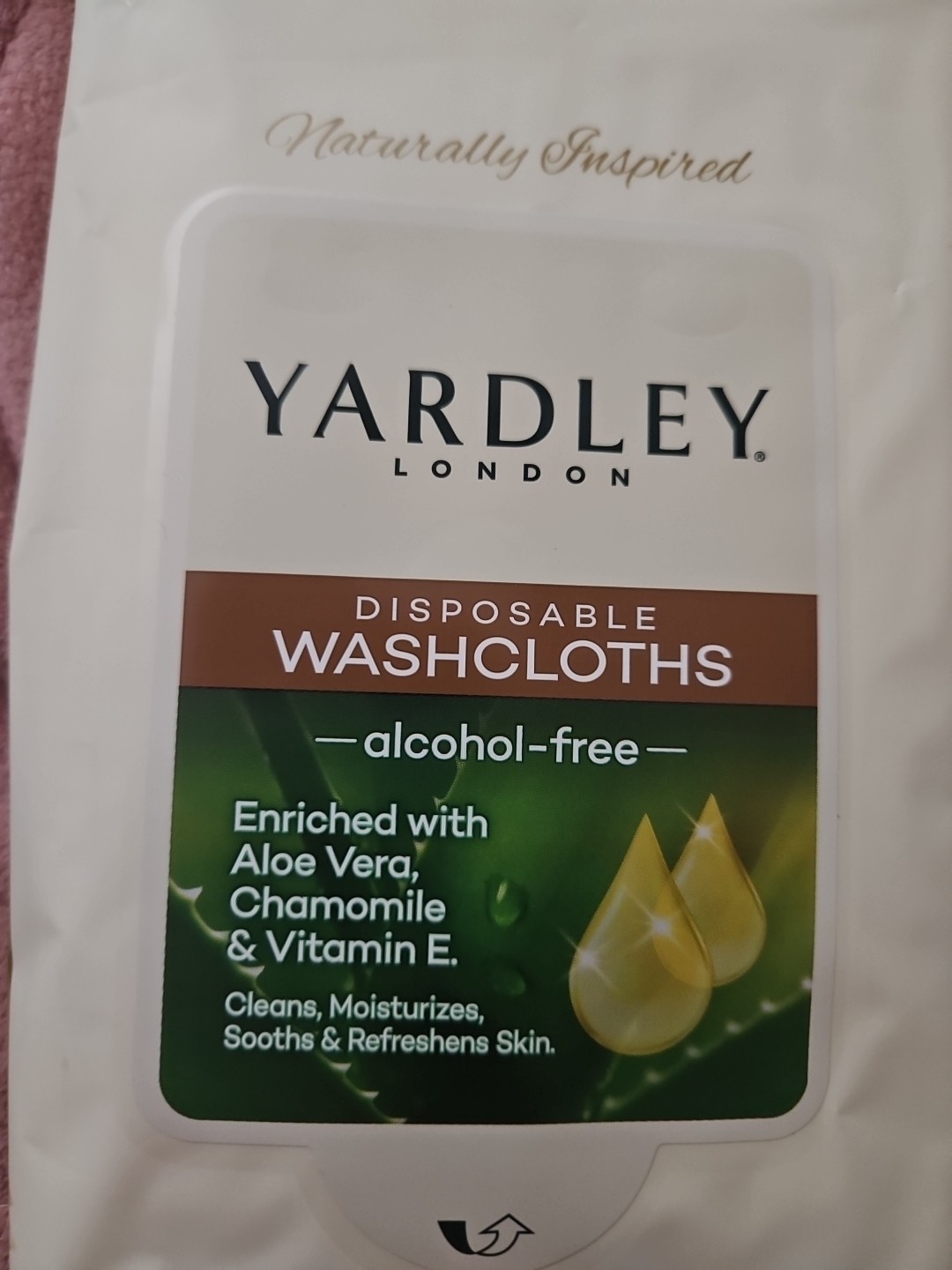 BUNDLE LOT 36 Disposable Washcloths Yardley London Aloe Vera Chamomile Vitamin E