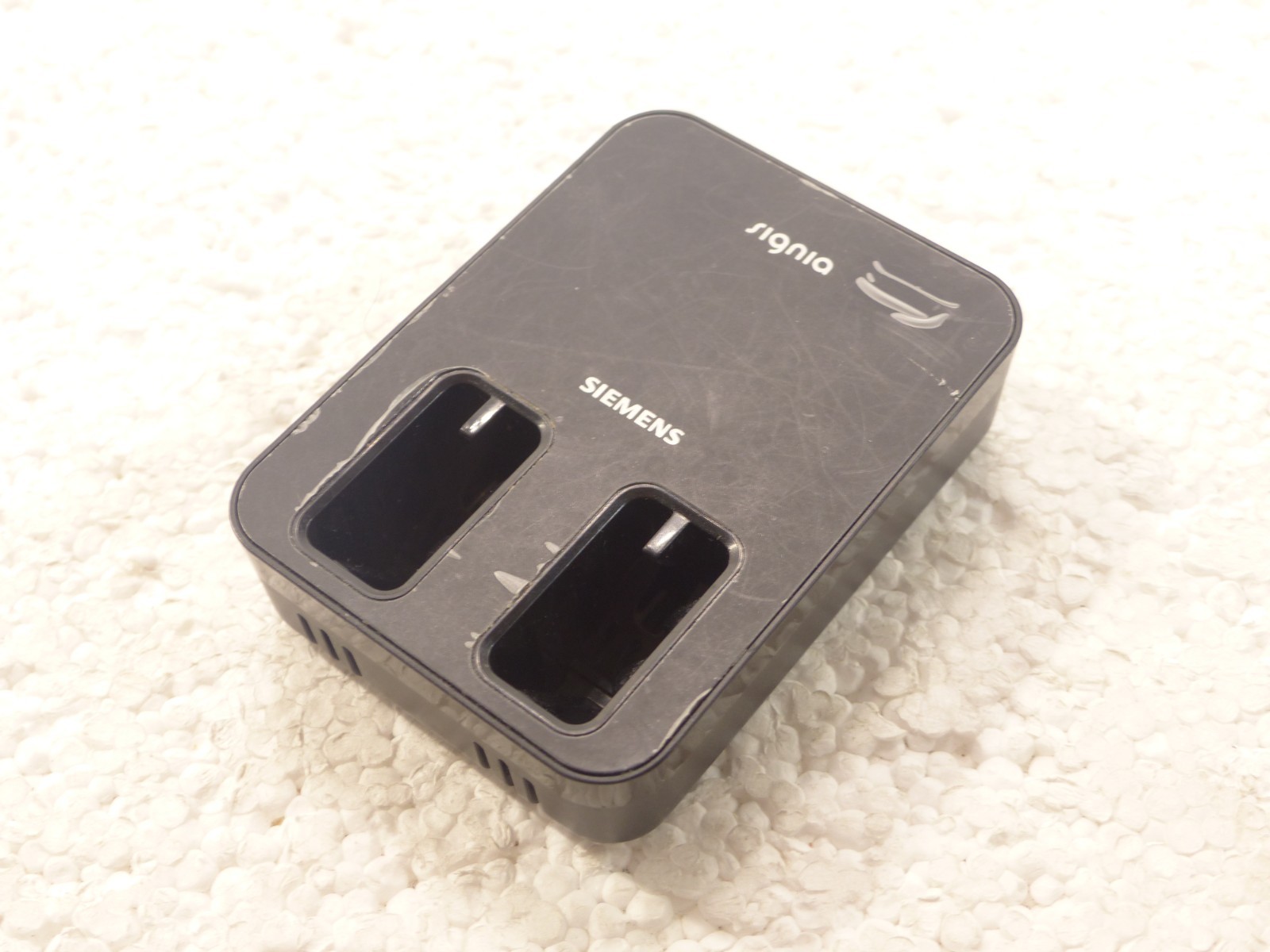 Genuine OEM Siemens Signia Hearing Aids Inductive Charger Black NO USB Cable