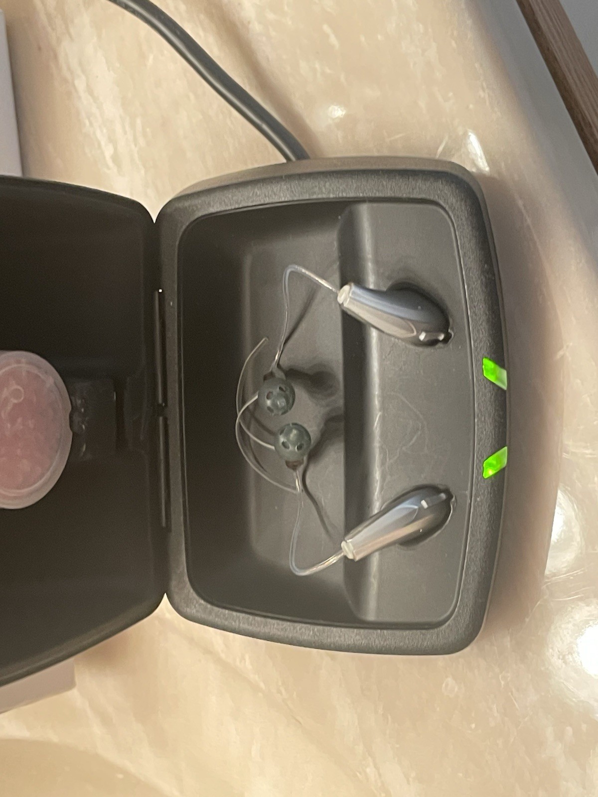 Starkey Evolve Al hearing aids brand new rechargeable batteries
