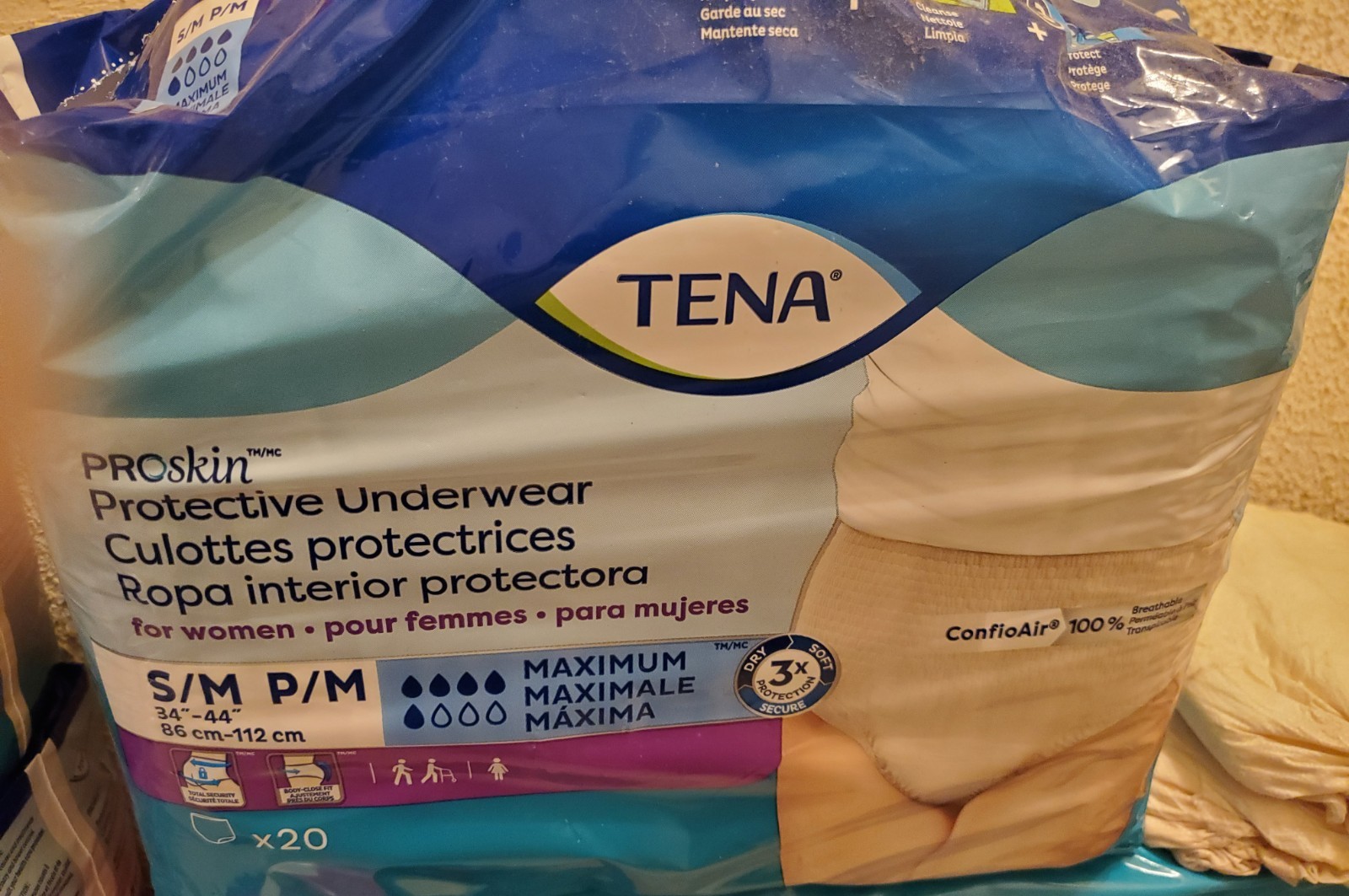 TENA ProSkin Protective Underwear for Women – S/M (34″-44″) – 20 Count – Maximum