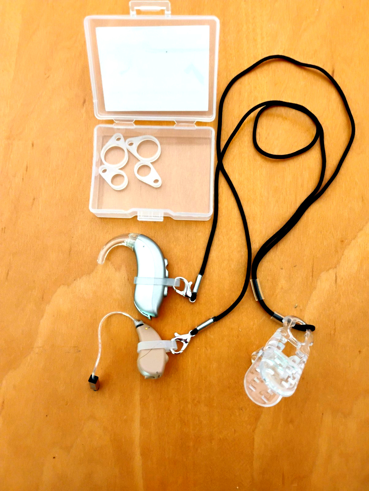 Hearing aid clip and anti loss lanyard keeper to prevent loss BTE hearing aids