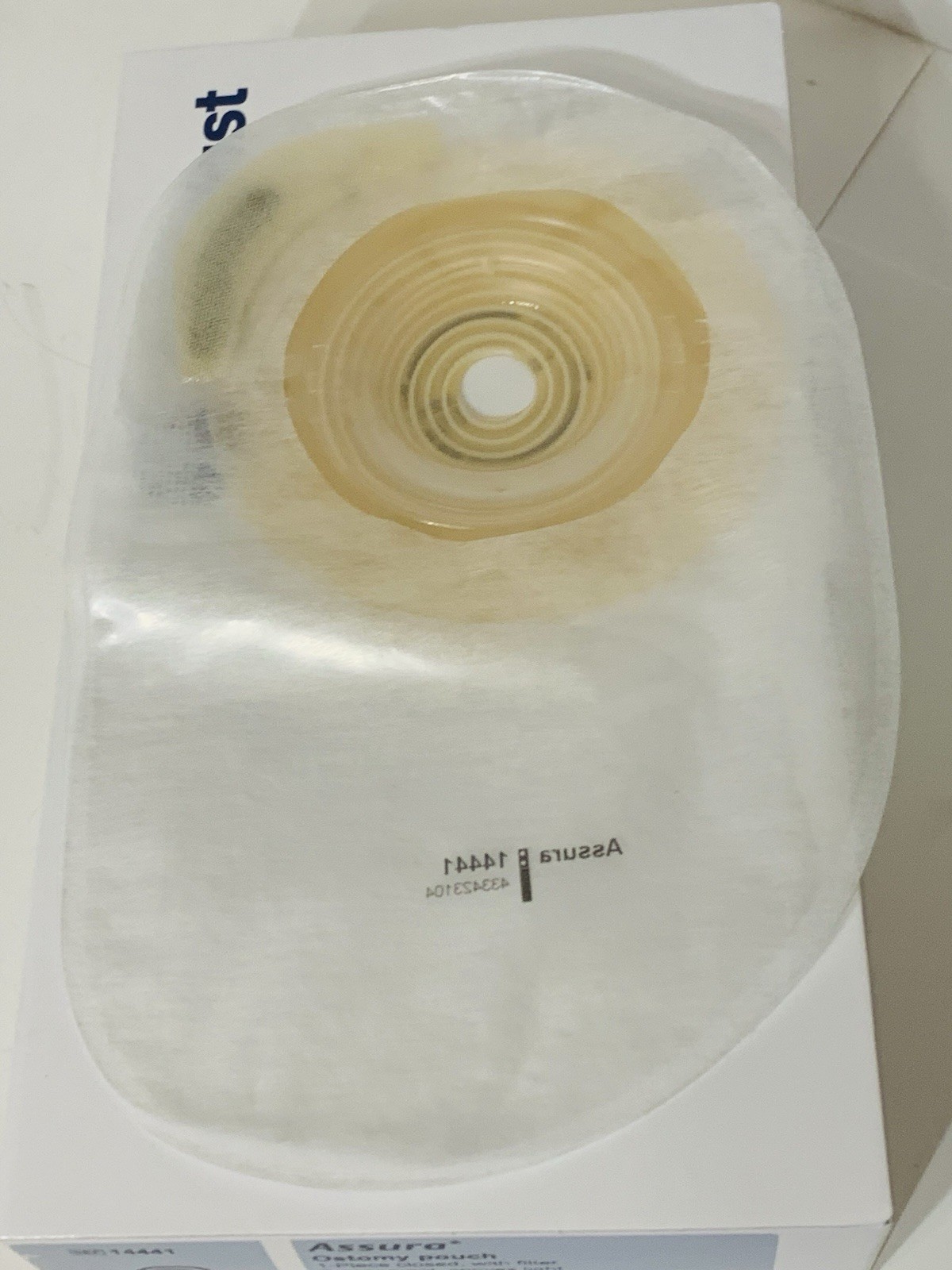 Coloplast 14441 Assura Ostomy Closed Pouch 1-Pc Light Convex 1BX/10EA 2027/08
