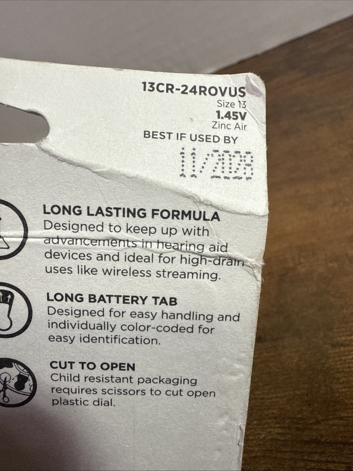 Rayovac Hearing Aid Batteries-24 Pack Size 13-Expiration Date OCT 2028 NIB 72 3x