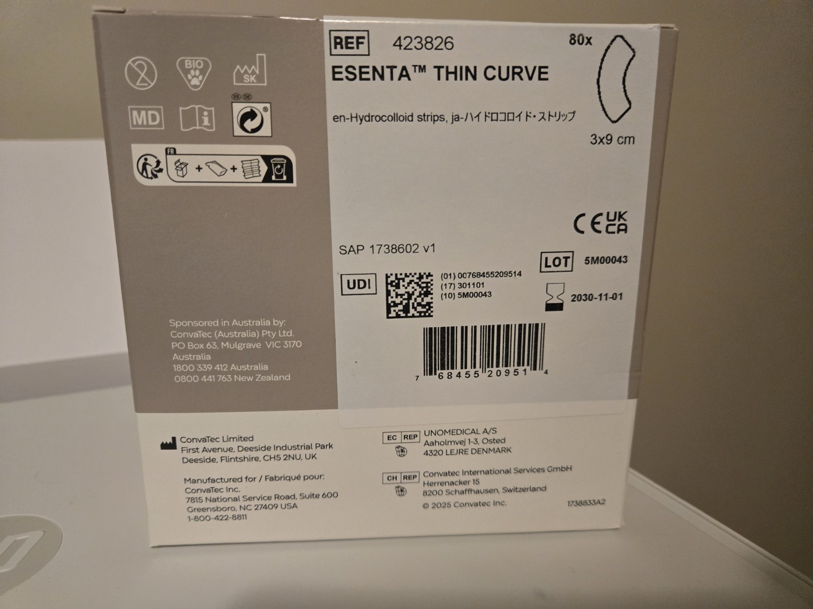 1 Sealed Box 80 Count Convatec 423826 Esenta Thin Curve Strips 3 X 9cm